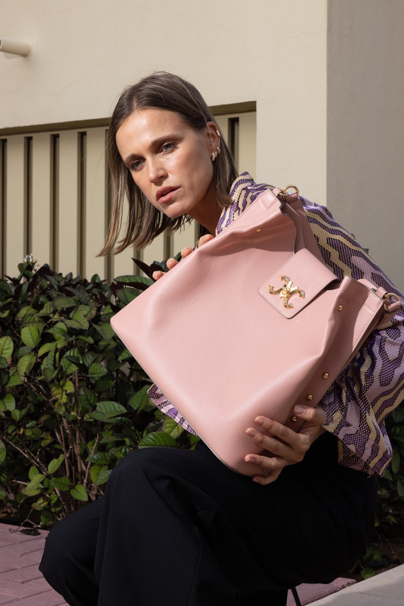 Luxury vegan leather shoulder bag Dubai — Mariana Malni Pomana collection