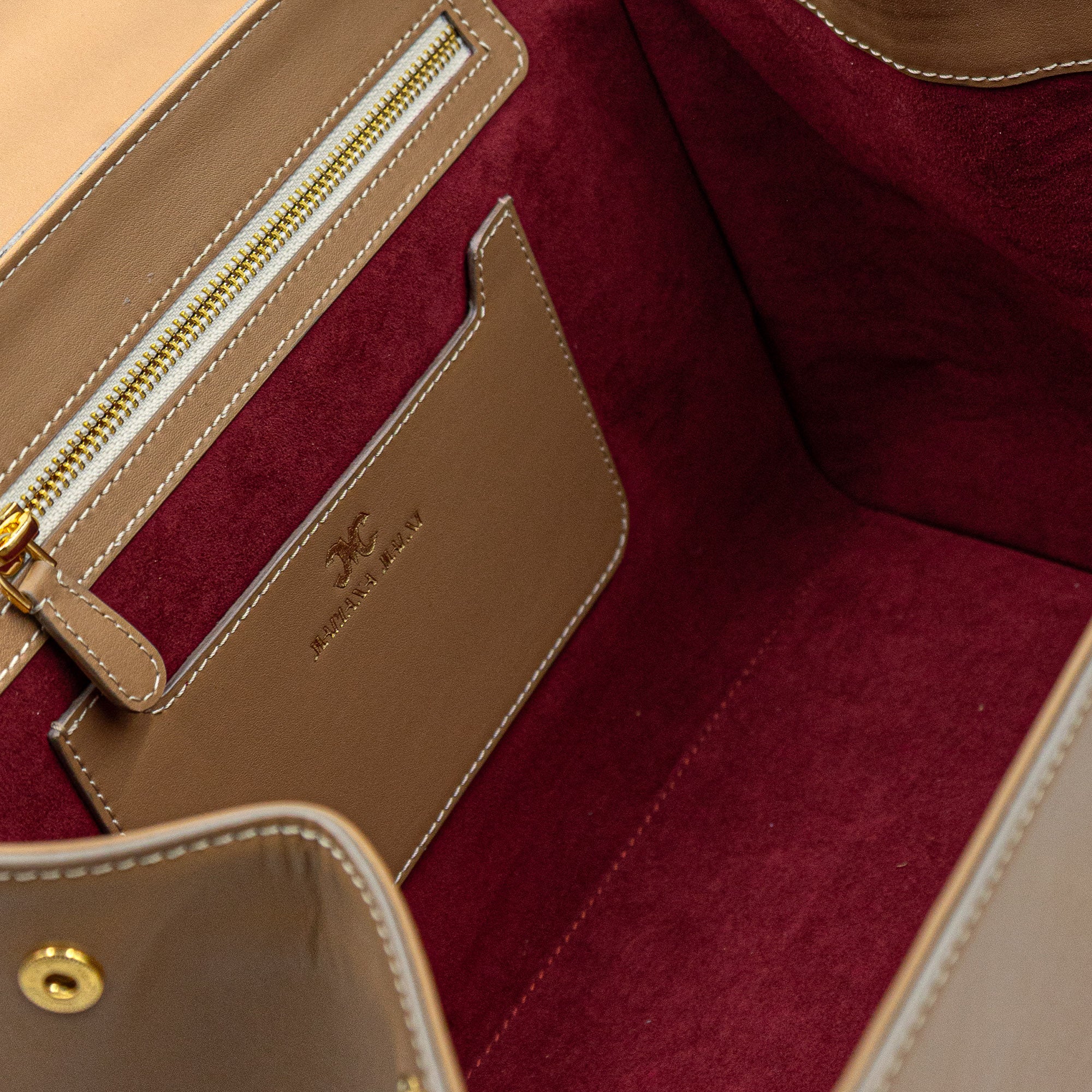 Paget star with crystal lock