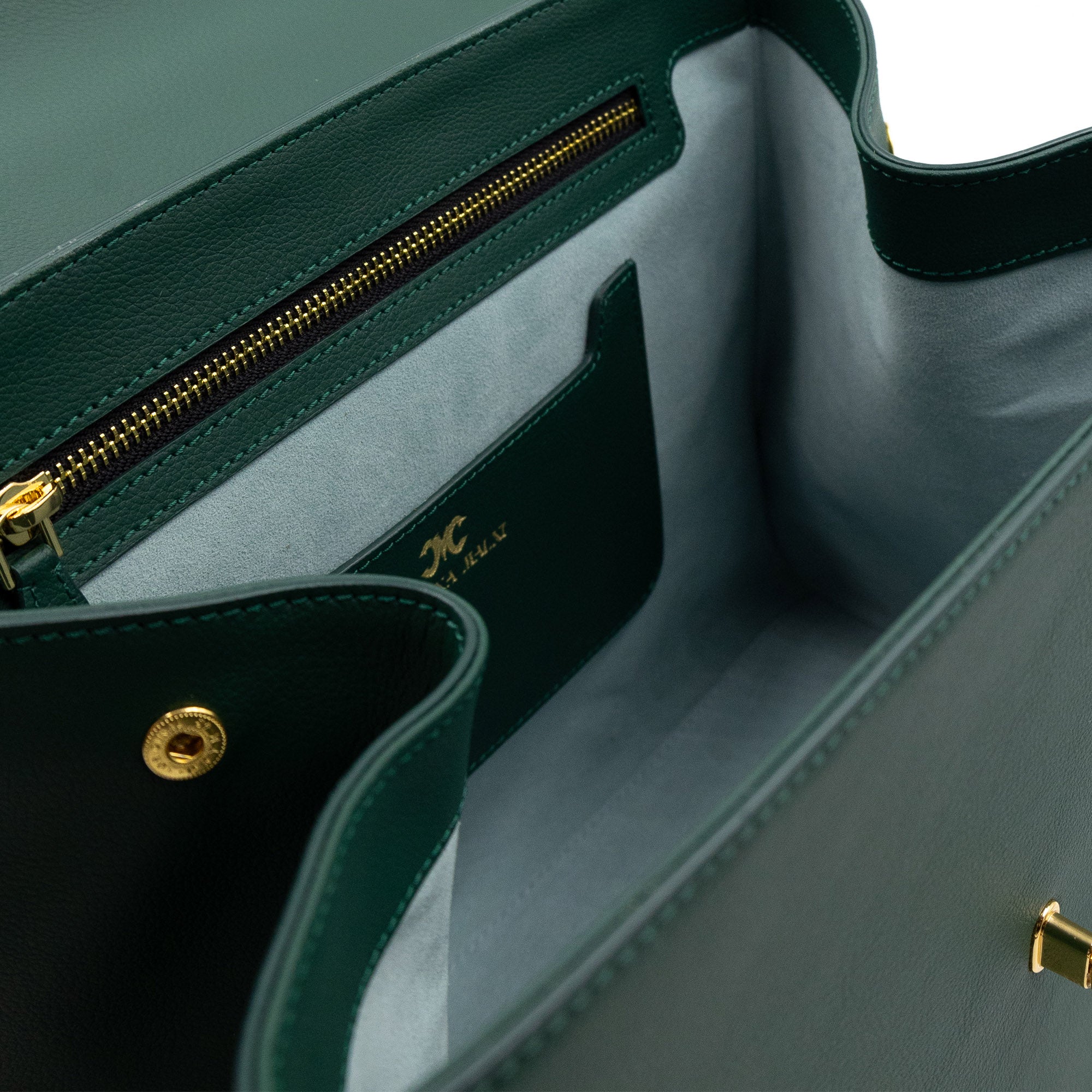 Paget star with crystal lock